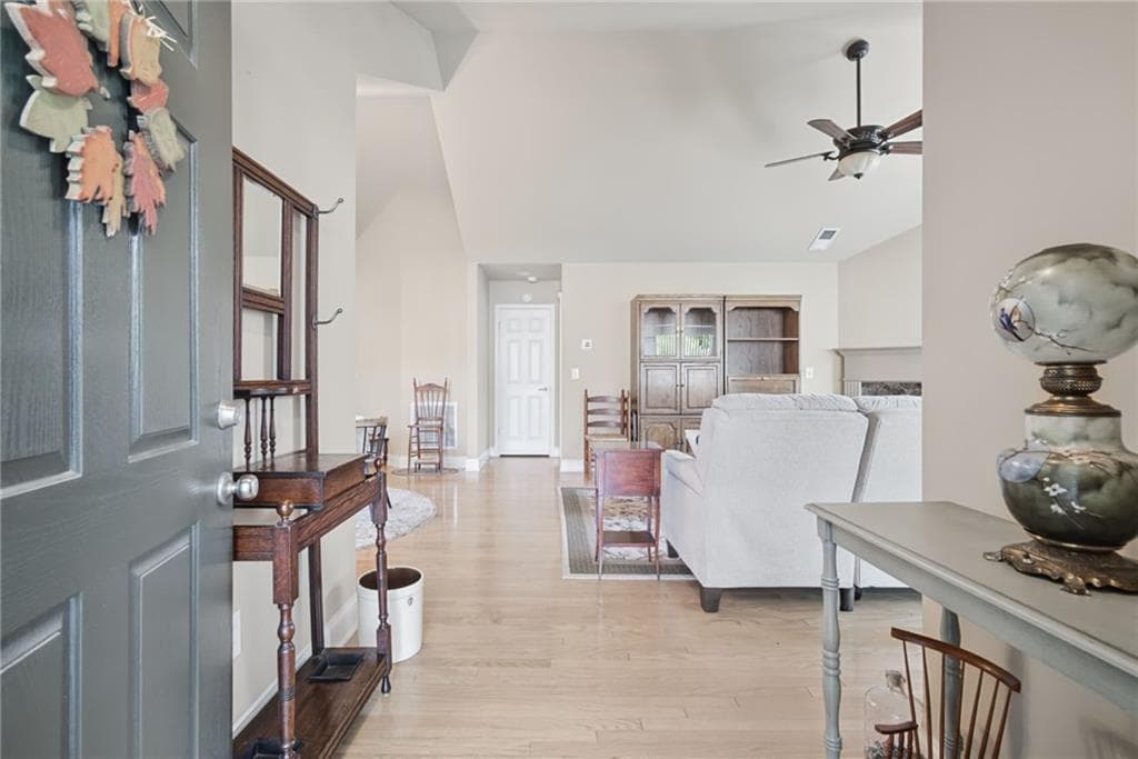 2 bedroom, 2 bathroom, 1,712 sq ft condominium for sale at 5316 Stone Village Circle, Kennesaw, GA 30152 — photo 3