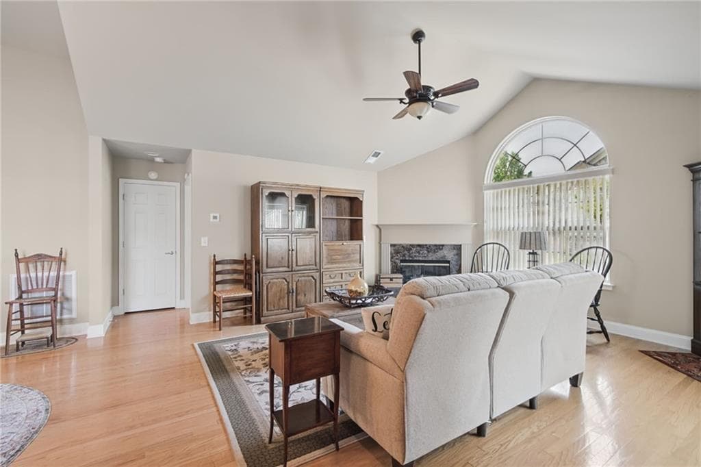 2 bedroom, 2 bathroom, 1,712 sq ft condominium for sale at 5316 Stone Village Circle, Kennesaw, GA 30152 — photo 7