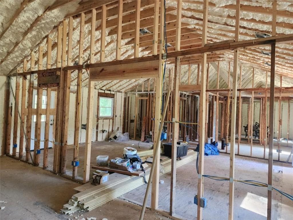 3 bedroom, 2 bathroom, 1,488 sq ft single family residence for sale at 561 Knollwood Drive, Stockbridge, GA 30281 — photo 6