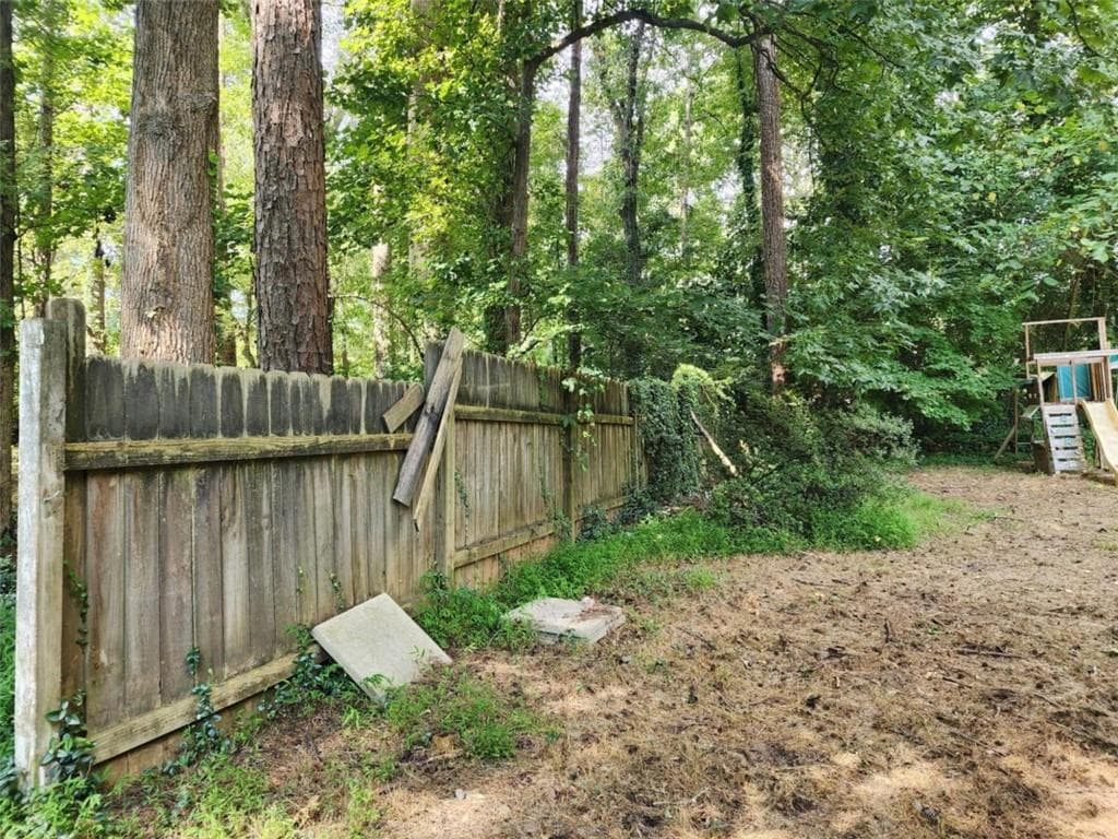 3 bedroom, 2 bathroom, 1,488 sq ft single family residence for sale at 561 Knollwood Drive, Stockbridge, GA 30281 — photo 10