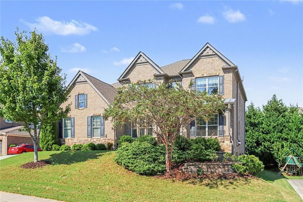 7 bedroom, 5 bathroom, 5,498 sq ft single family residence for rent at 9035 Sunbury Place, Cumming, GA 30041 for $4,950 a month — photo 3