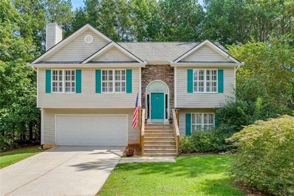3 bedroom, 2 bathroom, 2,088 sq ft single family residence for sale at 1231 Cumberland Trail, Monroe, GA 30656
