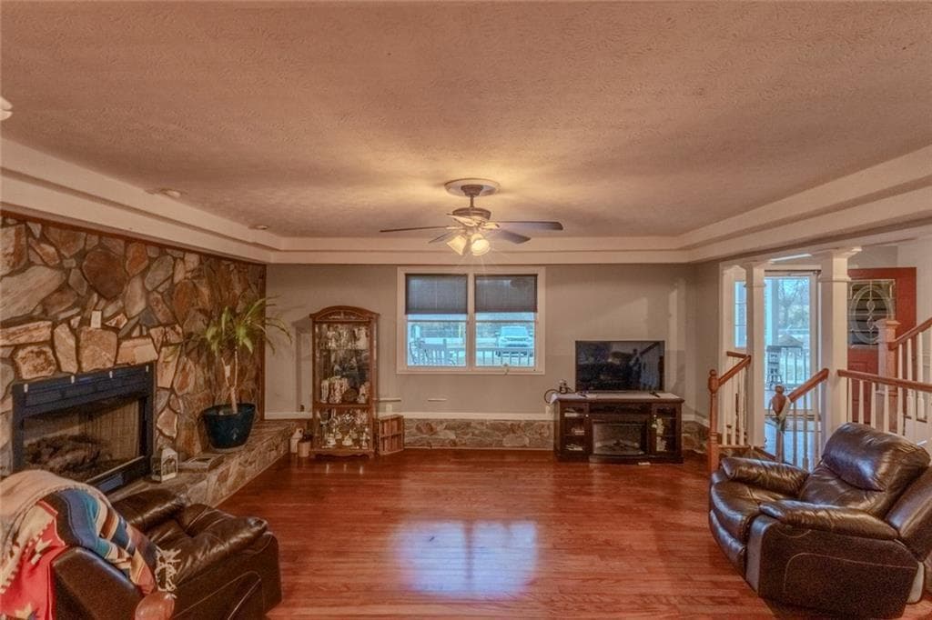 5 bedroom, 6 bathroom, 3,440 sq ft single family residence for sale at 160 HWY 320, Carnesville, GA 30521 — photo 8