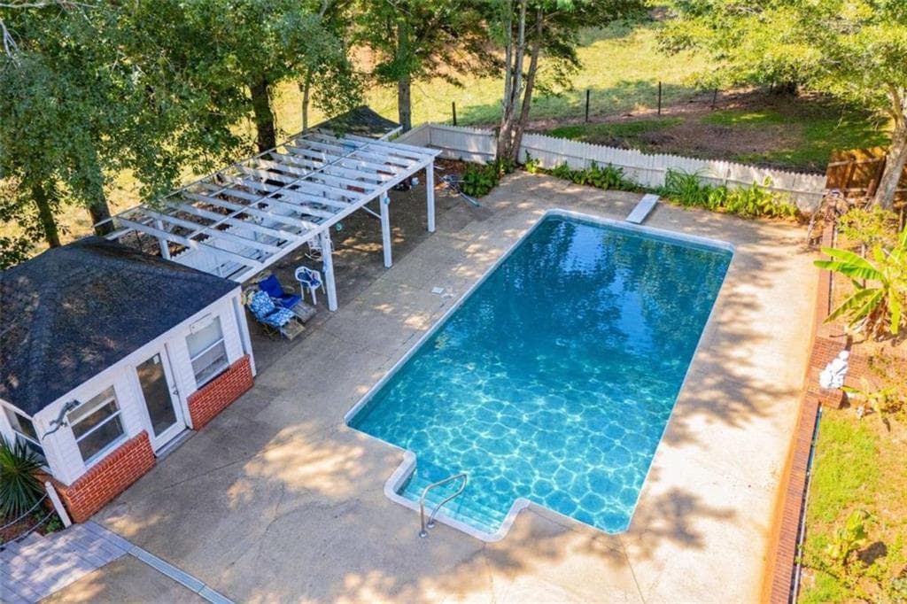 3 bedroom, 2 bathroom, 2,379 sq ft single family residence for sale at 2074 Roopville Veal Road, Roopville, GA 30170 — photo 3