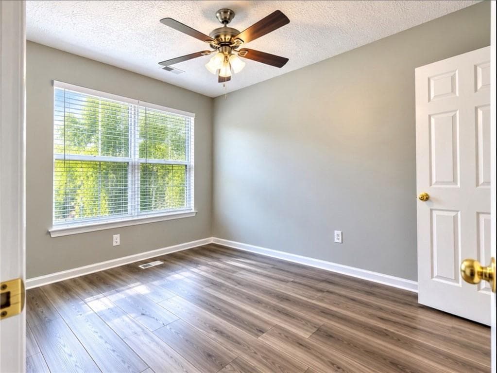 4 bedroom, 4 bathroom, 1,759 sq ft single family residence for rent at 1850 Eastford Trace, Stone Mountain, GA 30087 for $2,300 a month — photo 5