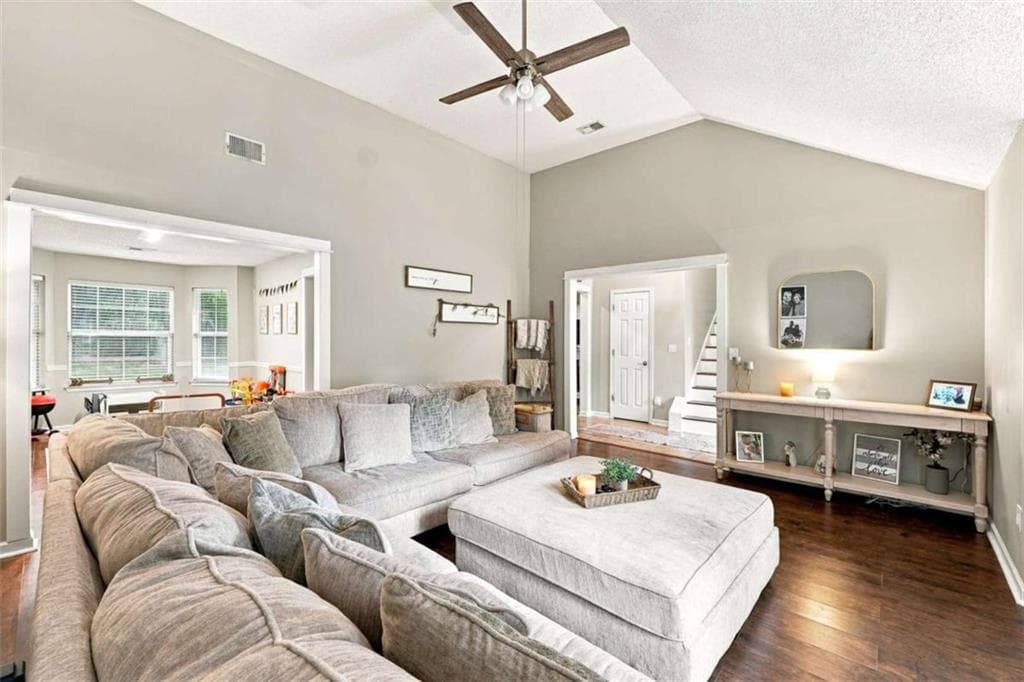 3 bedroom, 3 bathroom, 2,096 sq ft single family residence for sale at 157 Hamilton Drive, Jefferson, GA 30549 — photo 5