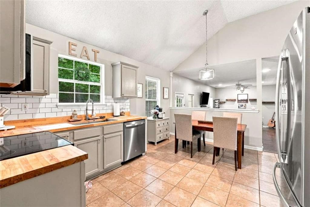 3 bedroom, 3 bathroom, 2,096 sq ft single family residence for sale at 157 Hamilton Drive, Jefferson, GA 30549 — photo 8