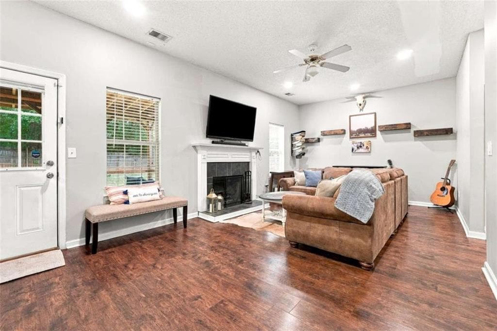 3 bedroom, 3 bathroom, 2,096 sq ft single family residence for sale at 157 Hamilton Drive, Jefferson, GA 30549 — photo 10