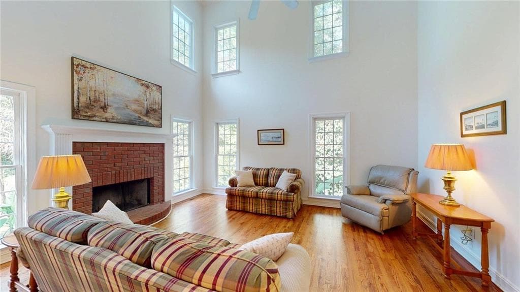 4 bedroom, 5 bathroom, 3,855 sq ft single family residence under contract at 1555 Timberline Trace, Snellville, GA 30078 — photo 2