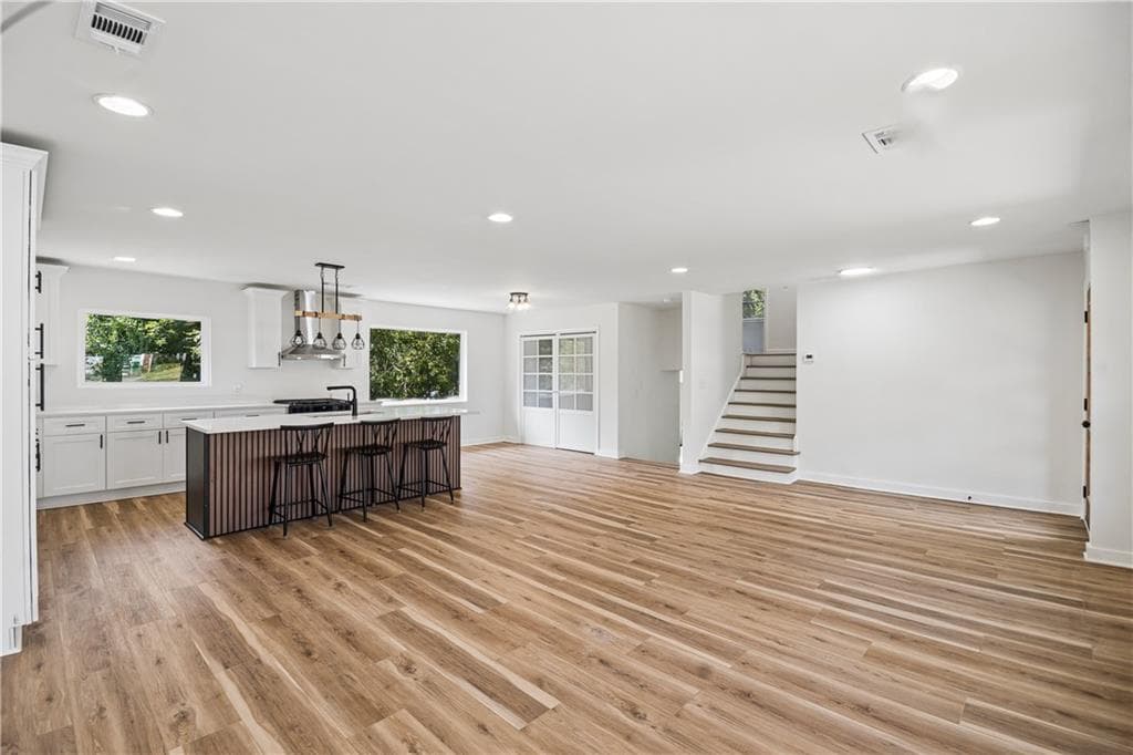 5 bedroom, 3 bathroom, 2,544 sq ft single family residence for sale at 2799 Hermosa Drive, Decatur, GA 30034 — photo 3