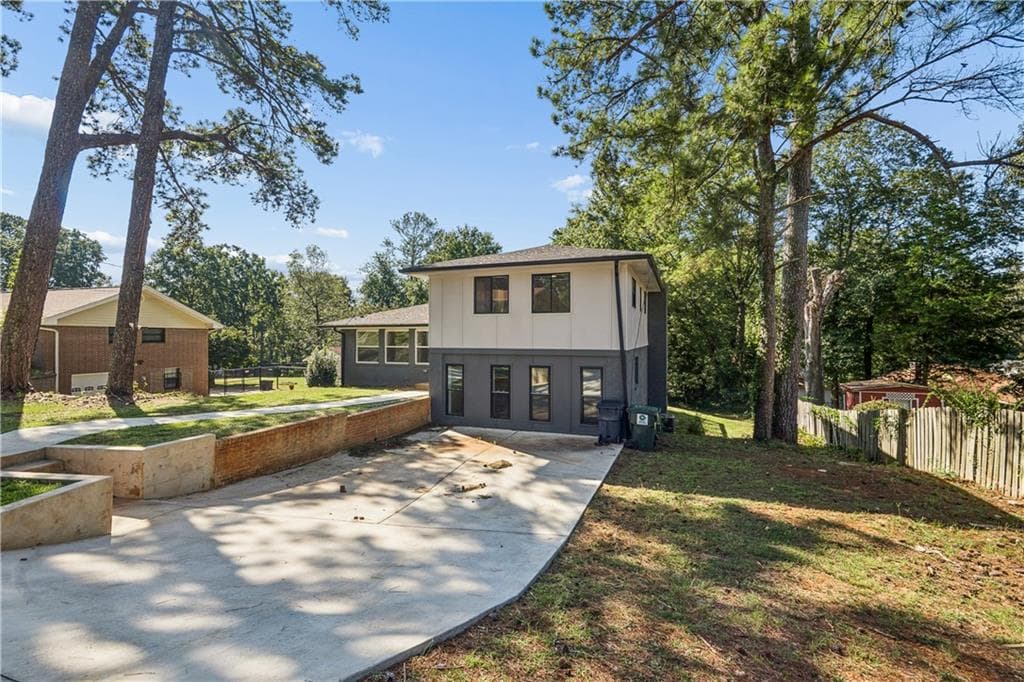 5 bedroom, 3 bathroom, 2,544 sq ft single family residence for sale at 2799 Hermosa Drive, Decatur, GA 30034 — photo 8