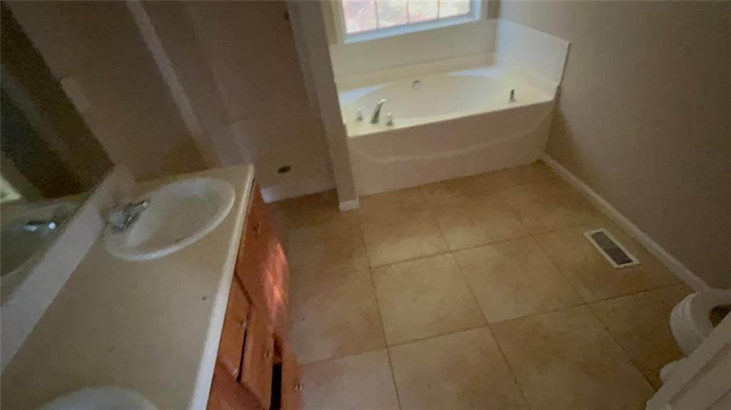 4 bedroom, 2 bathroom, 1,574 sq ft single family residence under contract at 4623 Reminisce Way, Douglasville, GA 30134 — photo 5
