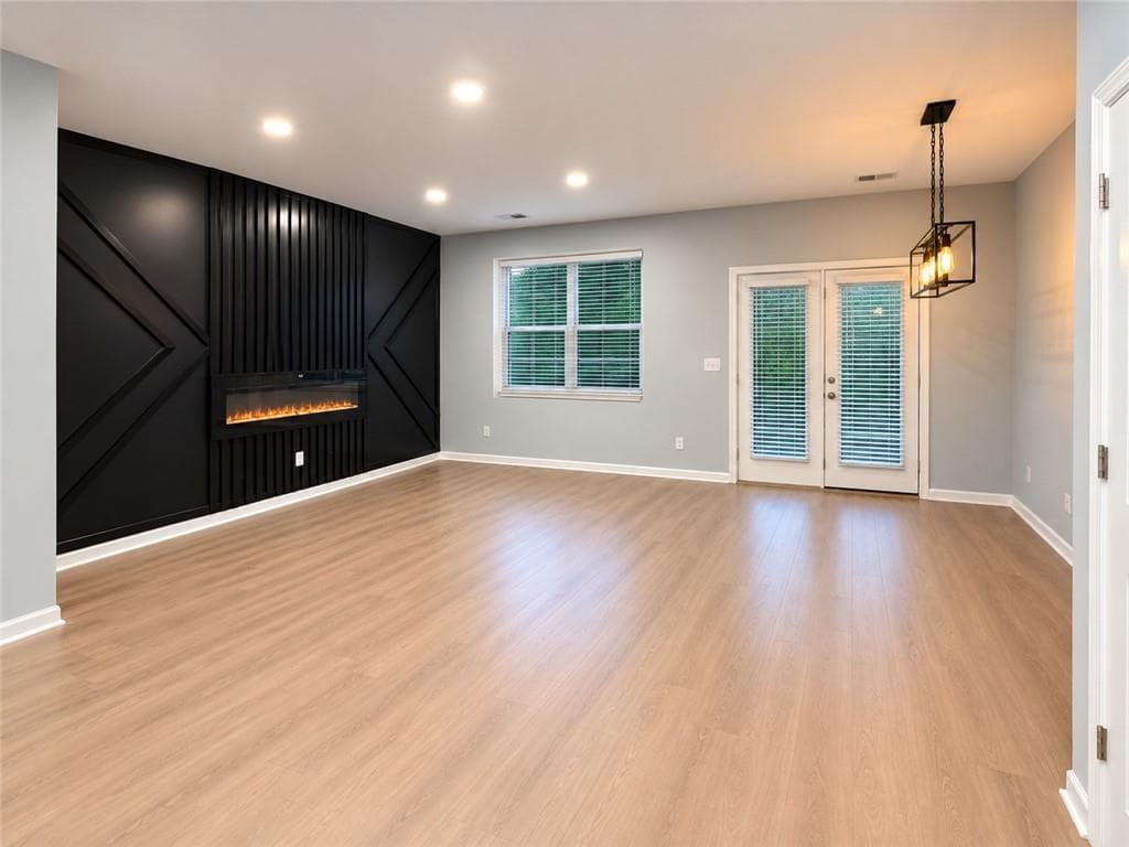 2 bedroom, 3 bathroom, 1,514 sq ft townhouse under contract at 6368 Kennonbriar Court, Lithonia, GA 30058 — photo 7