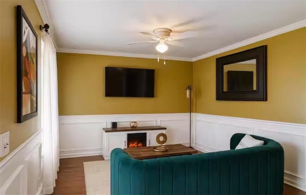 3 bedroom, 2 bathroom, 1,475 sq ft single family residence for sale at 2958 Holcomb Court, East Point, GA 30344 — photo 2