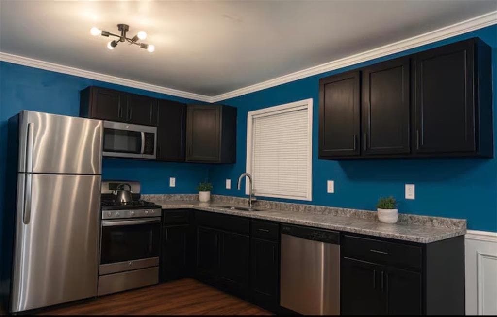 3 bedroom, 2 bathroom, 1,475 sq ft single family residence for sale at 2958 Holcomb Court, East Point, GA 30344 — photo 5