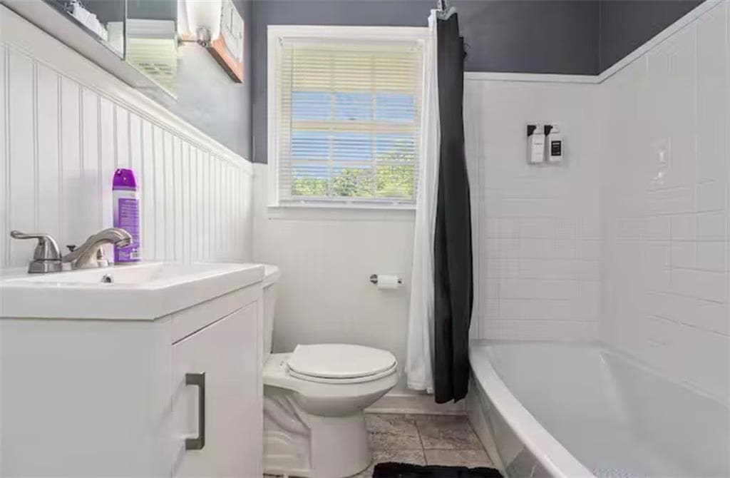 3 bedroom, 2 bathroom, 1,475 sq ft single family residence for sale at 2958 Holcomb Court, East Point, GA 30344 — photo 9