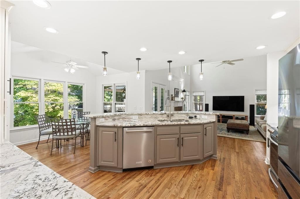 4 bedroom, 3 bathroom, 3,899 sq ft single family residence for sale at 6256 Woodlore Drive, Acworth, GA 30101 — photo 9