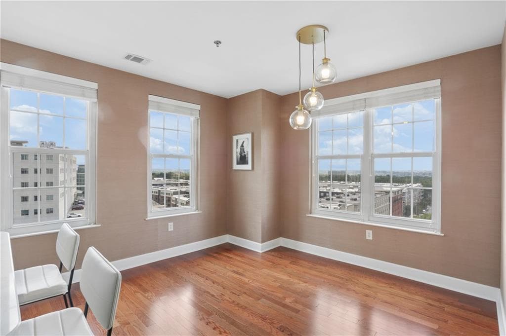 2 bedroom, 2 bathroom, 1,491 sq ft condominium for sale at 325 E Paces Ferry Road 1105, Atlanta, GA 30305 — photo 7