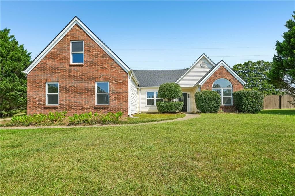 3 bedroom, 3 bathroom, 2,481 sq ft single family residence for sale at 3725 Bradford Walk Trail, Buford, GA 30519