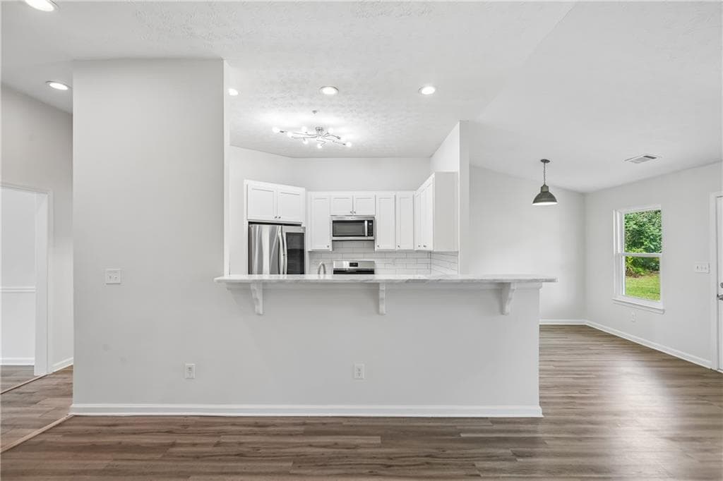 3 bedroom, 3 bathroom, 2,481 sq ft single family residence for sale at 3725 Bradford Walk Trail, Buford, GA 30519 — photo 9