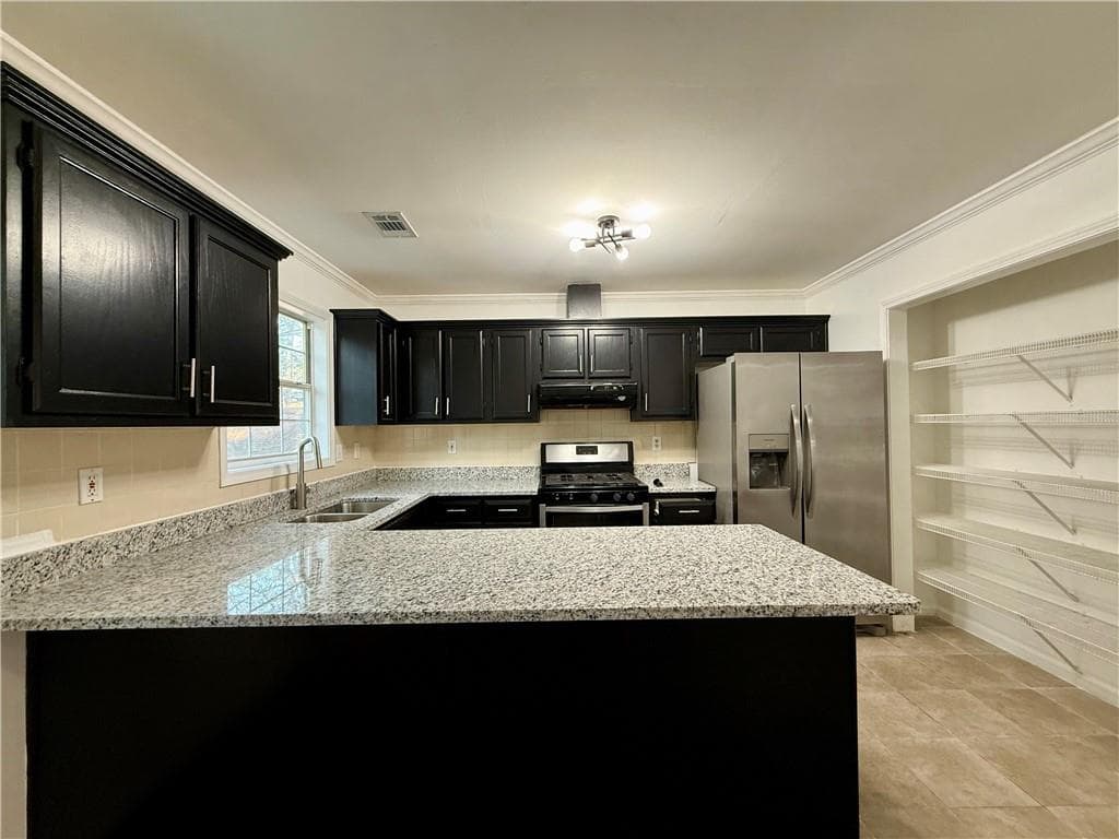 5 bedroom, 3 bathroom, 1,705 sq ft single family residence for sale at 2350 Alden Woods Drive, Jonesboro, GA 30236 — photo 7