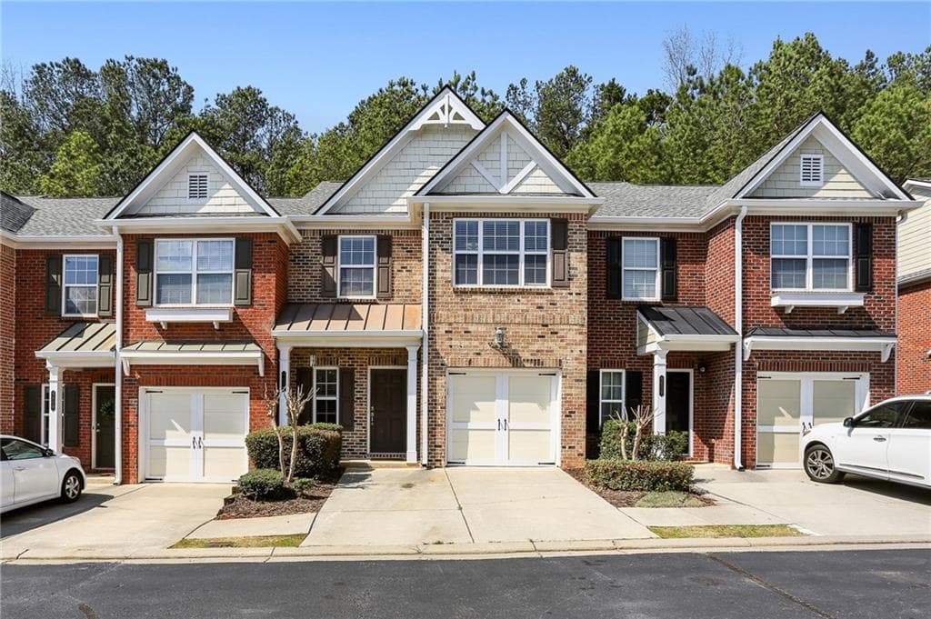 3 bedroom, 3 bathroom, 1,596 sq ft townhouse for rent at 5624 Moresby Court, Johns Creek, GA 30022 for $2,475 a month