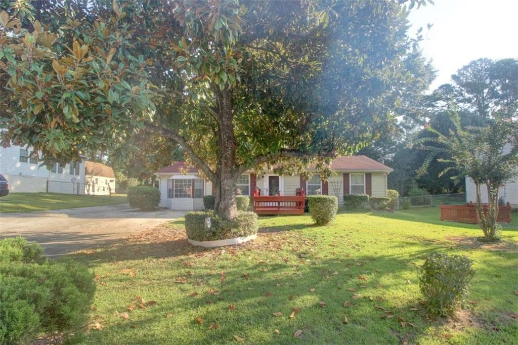 3 bedroom, 1 bathroom, 1,260 sq ft single family residence for sale at 612 Tower Road, Peachtree City, GA 30269 — photo 4