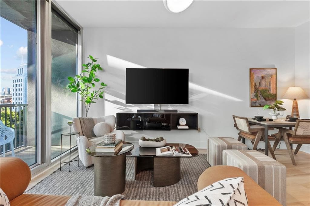 1 bedroom, 1 bathroom, 872 sq ft condominium for sale at 1080 Peachtree Street 807, Atlanta, GA 30309 — photo 8