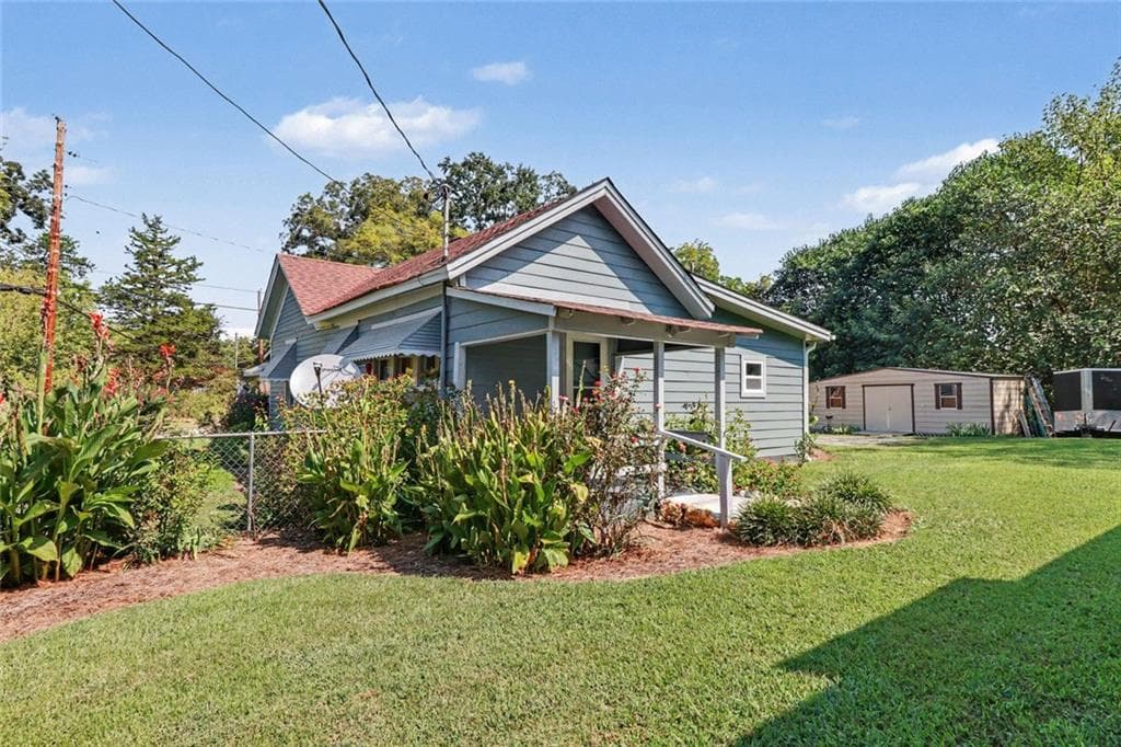 2 bedroom, 1 bathroom, 1,512 sq ft single family residence for sale at 131 Clyde Drive, Cedartown, GA 30125 — photo 4