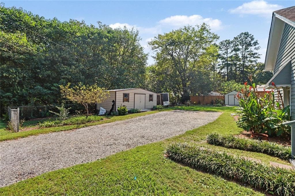 2 bedroom, 1 bathroom, 1,512 sq ft single family residence for sale at 131 Clyde Drive, Cedartown, GA 30125 — photo 7