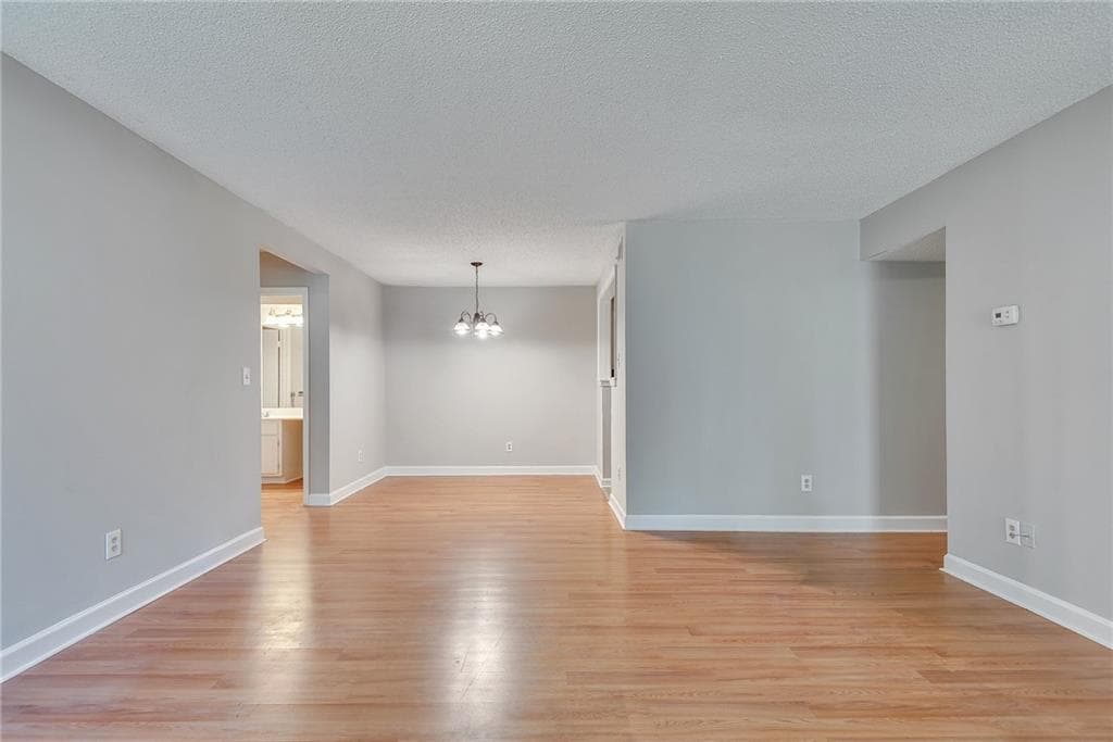 2 bedroom, 2 bathroom, 1,060 sq ft condominium for rent at 1516 Wingate Way, Sandy Springs, GA 30350 for $1,800 a month — photo 3