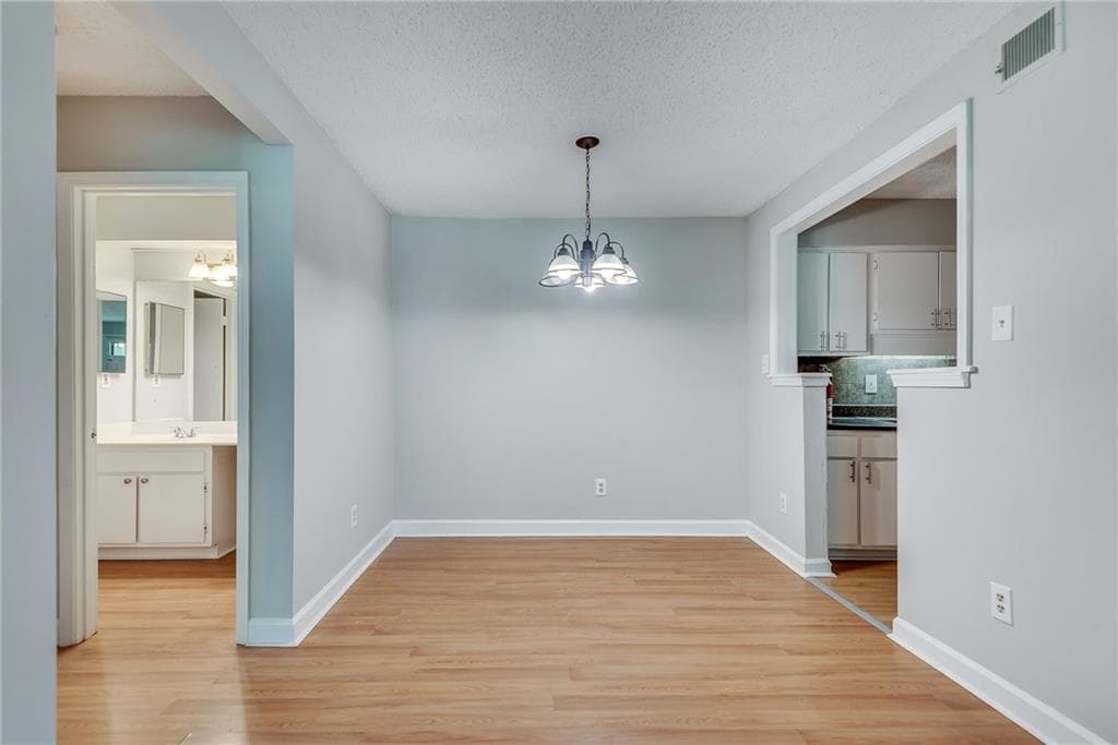 2 bedroom, 2 bathroom, 1,060 sq ft condominium for rent at 1516 Wingate Way, Sandy Springs, GA 30350 for $1,800 a month — photo 4