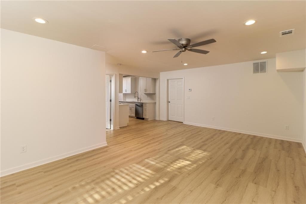 2 bedroom, 1 bathroom, 4,323 sq ft other for rent at 3230 Centerglen Lane, Cumming, GA 30040 for $1,650 a month — photo 10