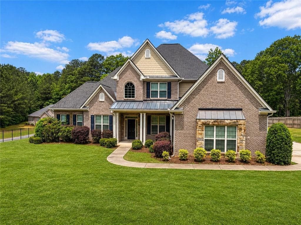 4 bedroom, 5 bathroom, 3,468 sq ft single family residence for sale at 125 Trustin Lake Drive, Fayetteville, GA 30214 — photo 1 of 19