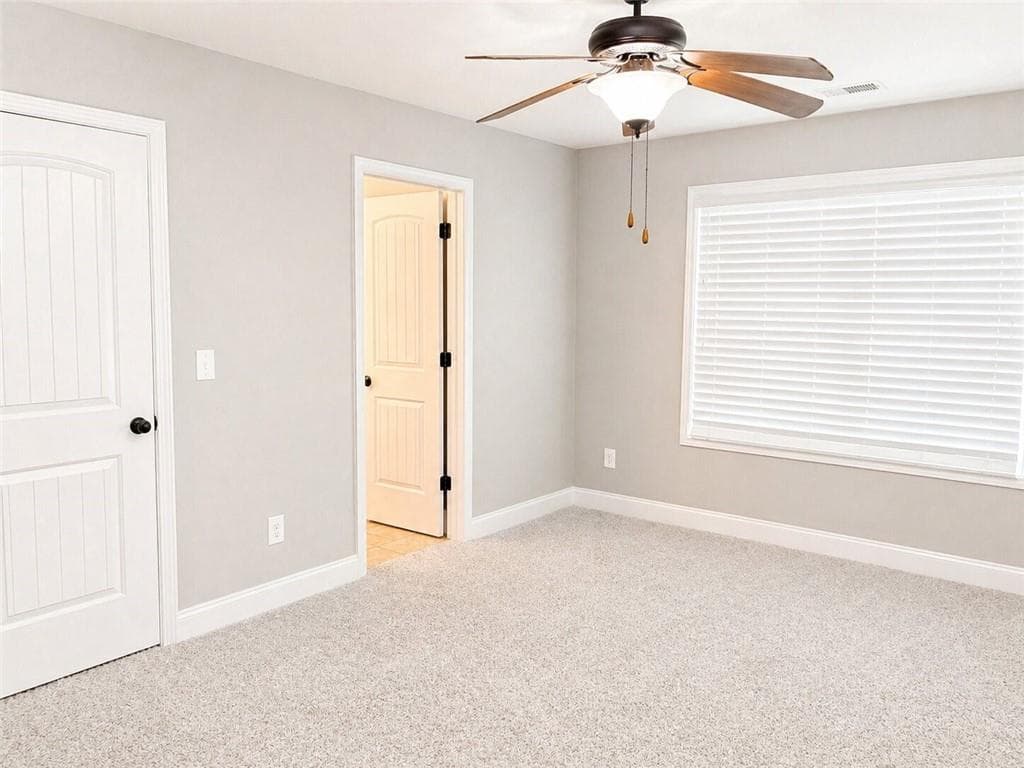 4 bedroom, 5 bathroom, 3,468 sq ft single family residence for sale at 125 Trustin Lake Drive, Fayetteville, GA 30214 — photo 7