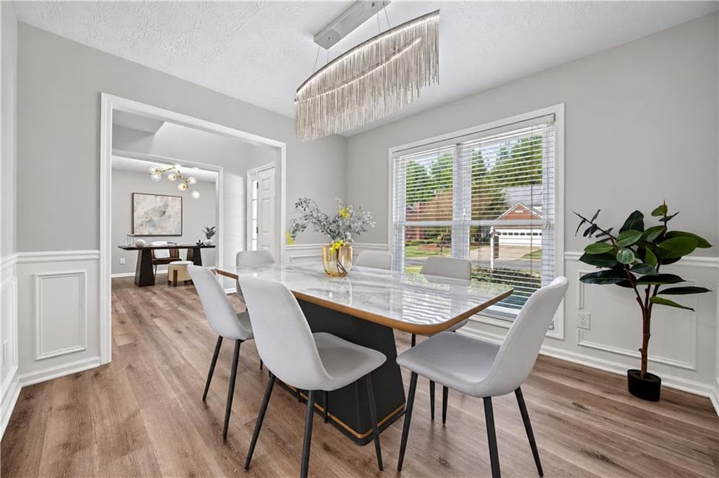 5 bedroom, 4 bathroom, 2,700 sq ft single family residence under contract at 3069 Savannah Walk Lane, Suwanee, GA 30024 — photo 3