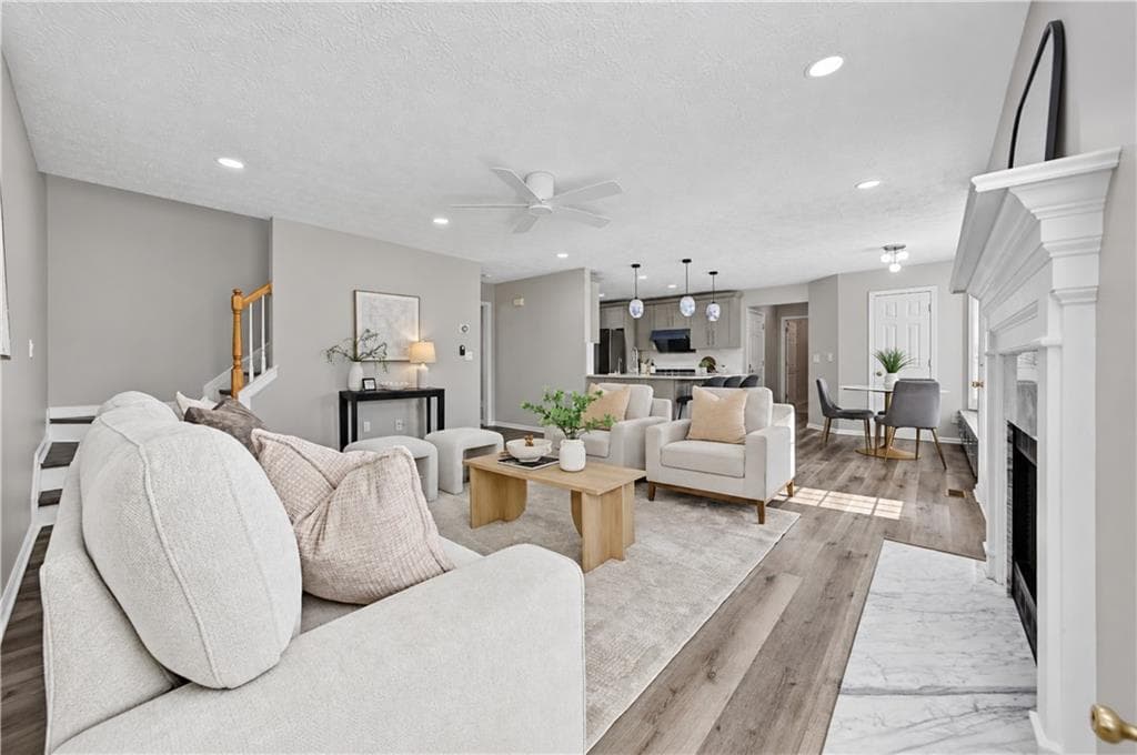 5 bedroom, 4 bathroom, 2,700 sq ft single family residence under contract at 3069 Savannah Walk Lane, Suwanee, GA 30024 — photo 7