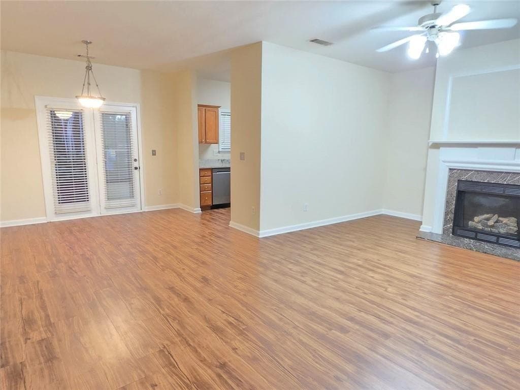 3 bedroom, 3 bathroom, 1,920 sq ft townhouse for rent at 1693 Southgate Mill Drive, Duluth, GA 30096 for $2,000 a month — photo 2