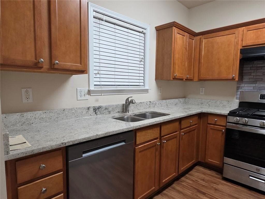 3 bedroom, 3 bathroom, 1,920 sq ft townhouse for rent at 1693 Southgate Mill Drive, Duluth, GA 30096 for $2,000 a month — photo 6