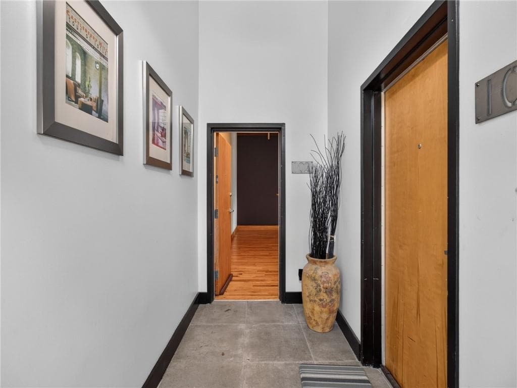 1 bedroom, 2 bathroom, 1,414 sq ft condominium for sale at 267 Peters Street 102, Atlanta, GA 30313 — photo 2