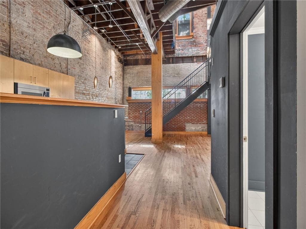 1 bedroom, 2 bathroom, 1,414 sq ft condominium for sale at 267 Peters Street 102, Atlanta, GA 30313 — photo 6