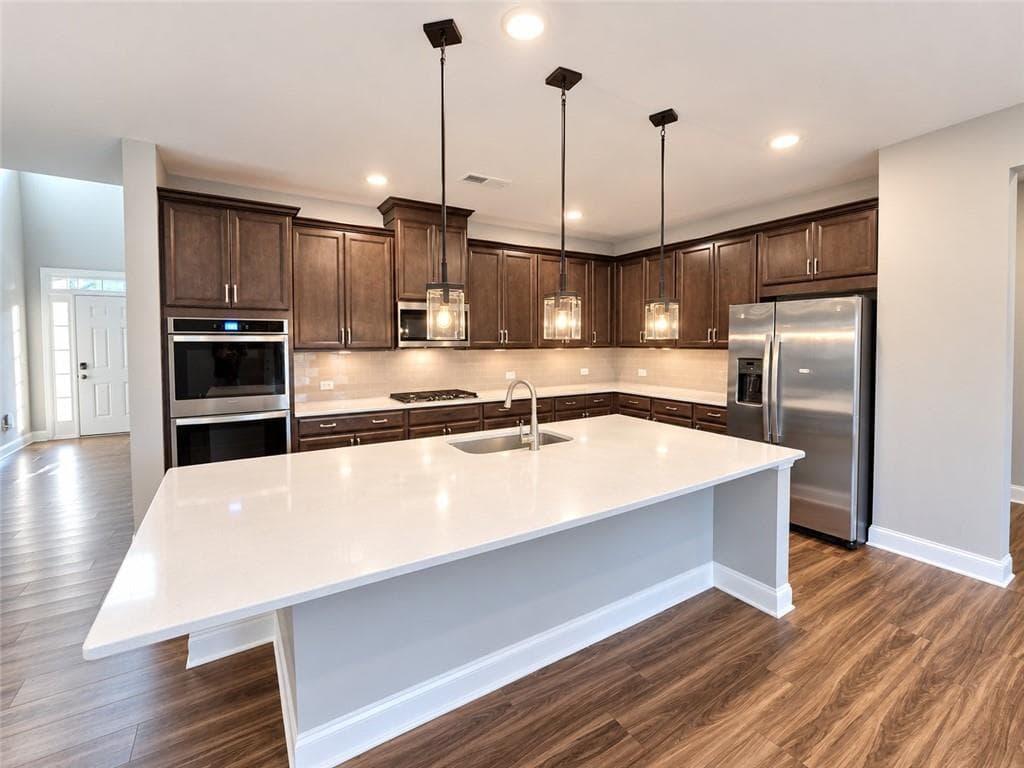 5 bedroom, 3 bathroom, 3,129 sq ft single family residence for sale at 173 Cattail Lane, Winder, GA 30680 — photo 3