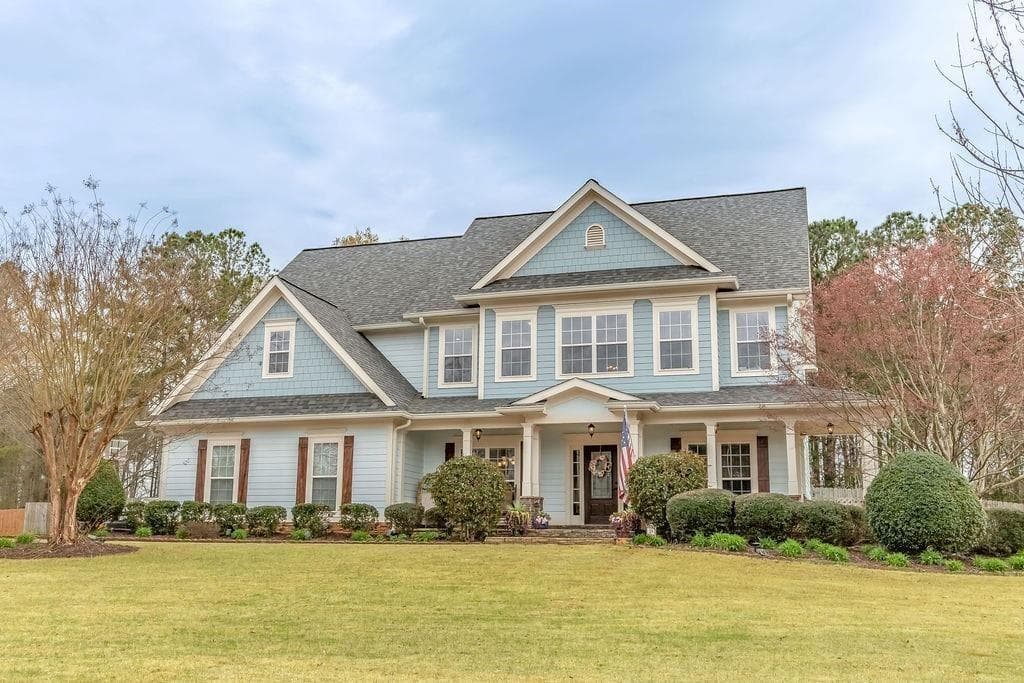 5 bedroom, 3 bathroom, 3,132 sq ft single family residence for sale at 209 Suffolk Way, Mcdonough, GA 30252 — photo 3