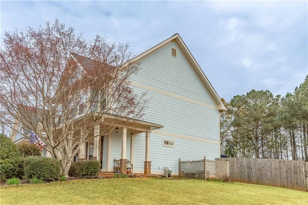 5 bedroom, 3 bathroom, 3,132 sq ft single family residence for sale at 209 Suffolk Way, Mcdonough, GA 30252 — photo 5