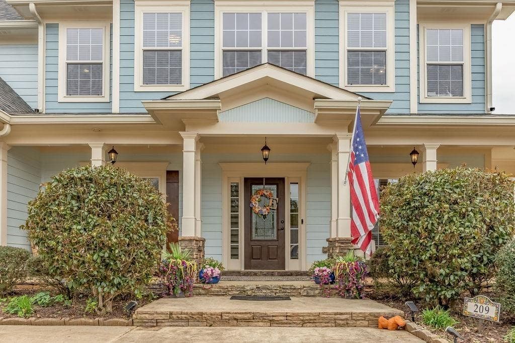 5 bedroom, 3 bathroom, 3,132 sq ft single family residence for sale at 209 Suffolk Way, Mcdonough, GA 30252 — photo 6