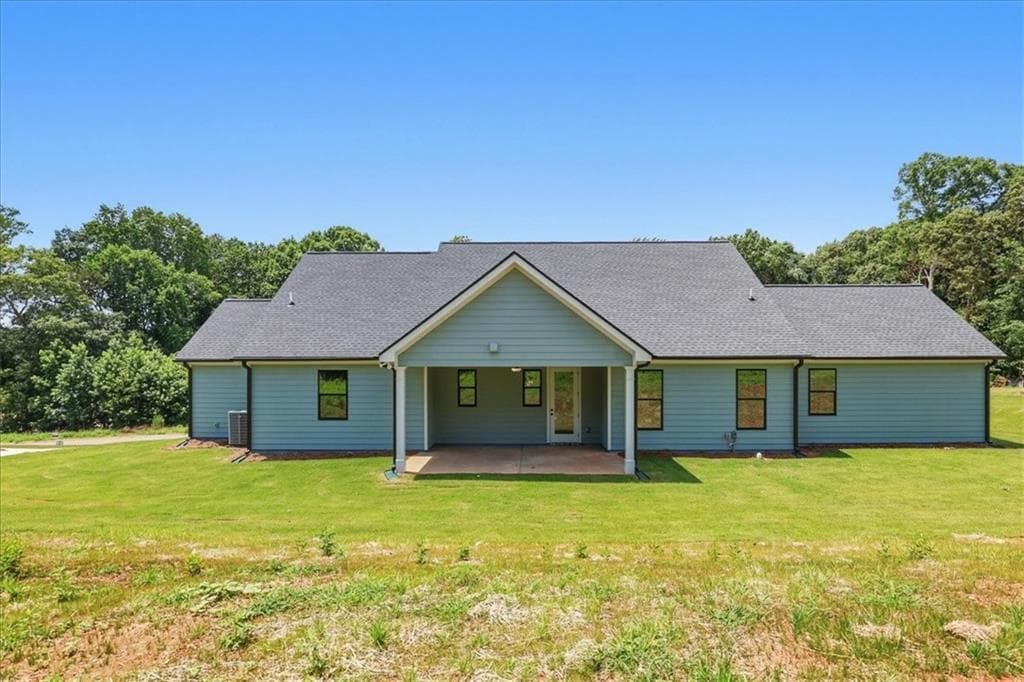 4 bedroom, 4 bathroom, 2,222 sq ft single family residence for sale at 105 Maney Drive, Statham, GA 30666 — photo 4