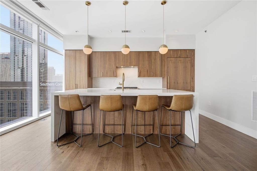 2 bedroom, 3 bathroom, 1,823 sq ft condominium for sale at 45 Ivan Allen Jr Boulevard 1901, Atlanta, GA 30308 — photo 4