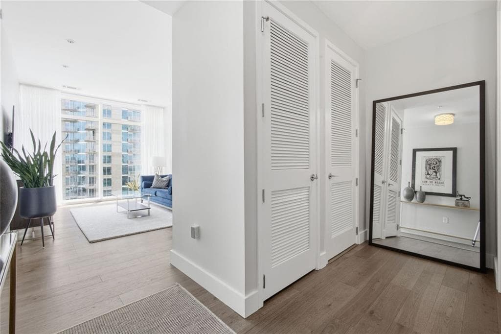 2 bedroom, 3 bathroom, 1,823 sq ft condominium for sale at 45 Ivan Allen Jr Boulevard 1901, Atlanta, GA 30308 — photo 5