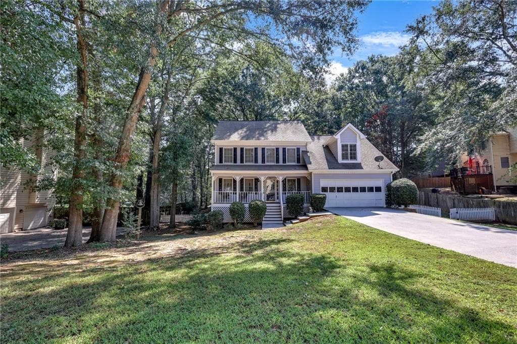4 bedroom, 3 bathroom, 2,230 sq ft single family residence for sale at 2900 Riverbend Drive, Snellville, GA 30078 — photo 1 of 28
