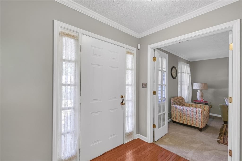 4 bedroom, 3 bathroom, 2,230 sq ft single family residence for sale at 2900 Riverbend Drive, Snellville, GA 30078 — photo 2